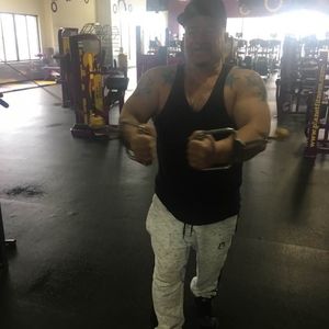 Meet your Posher, Anibal